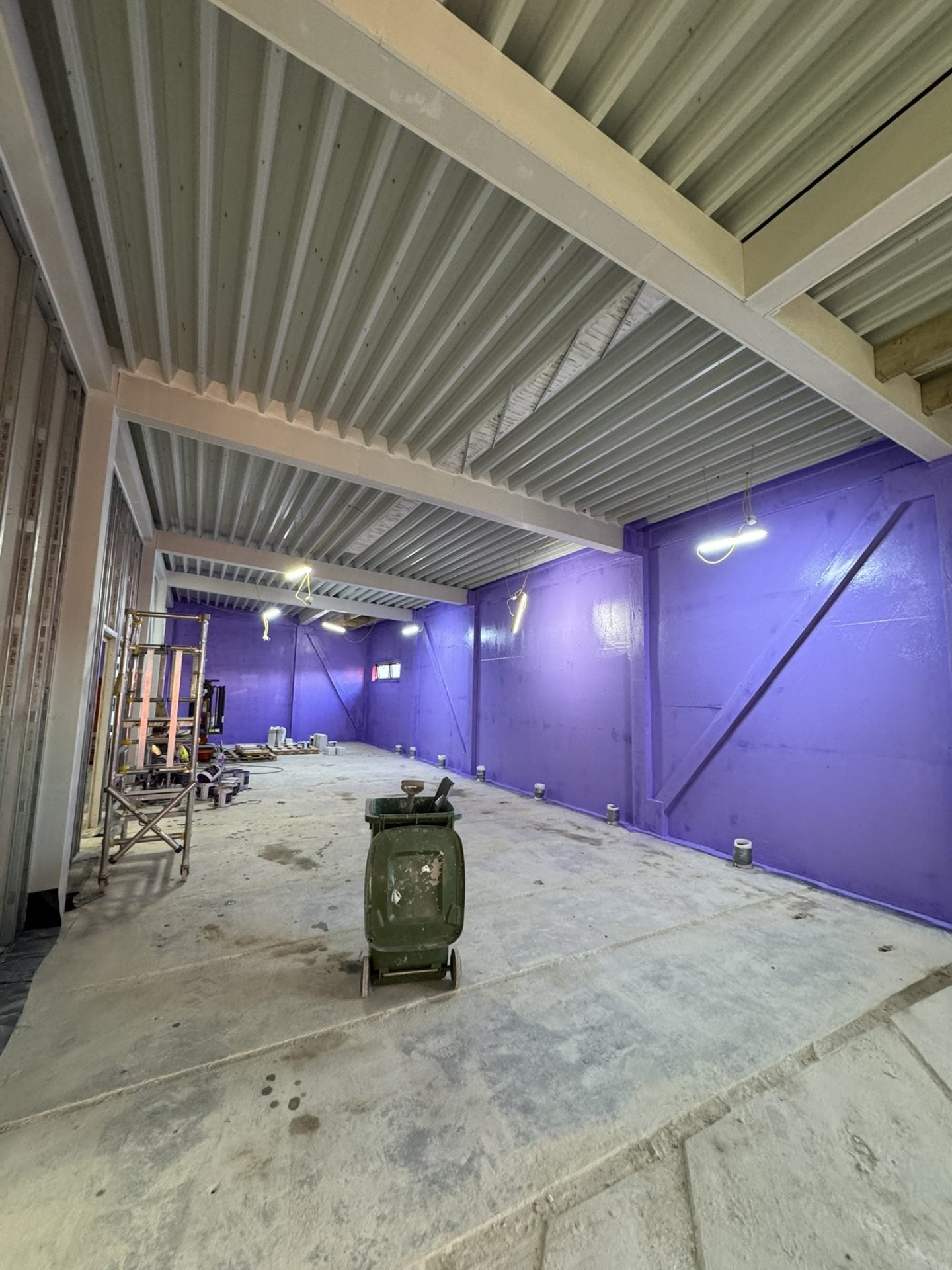Passive school made airtight with passive Purple